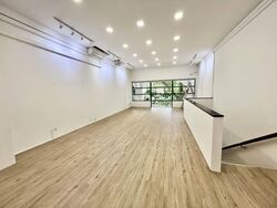 Linden Drive (D11), Retail #572979091